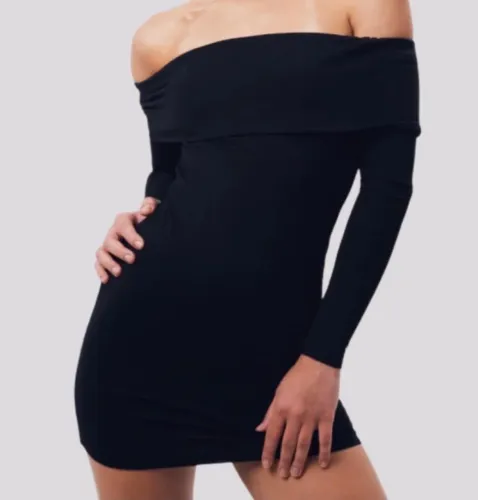 Vestido preto novo, ainda com etiqueta