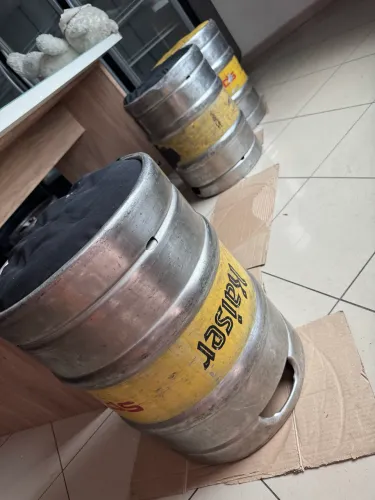 Banqueta inox barril de chope 