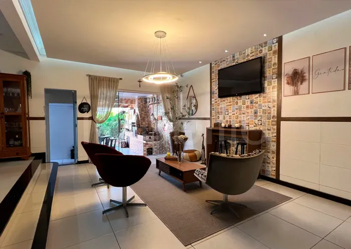 Casa à venda no condomínio residencial Itamirim em Itajaí.
