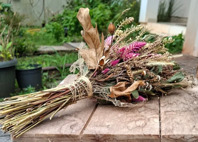 Buquê de Flores Secas Naturais Decoração Boho Artesanal