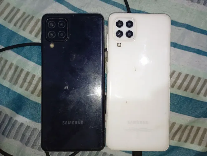 Dois celulares só com a tela ruim
