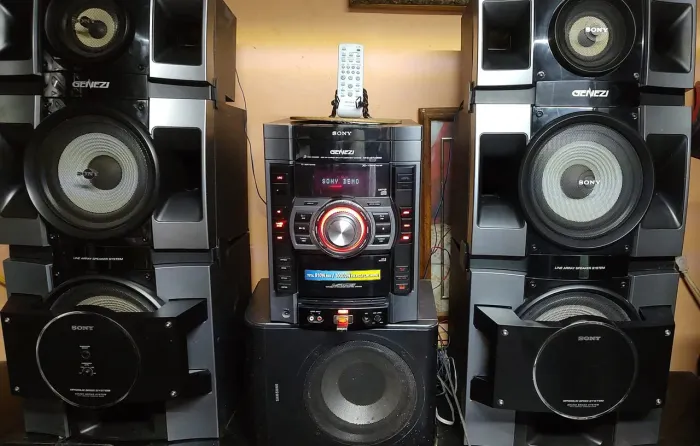 SOM GENEZI SONY MHC GTR888