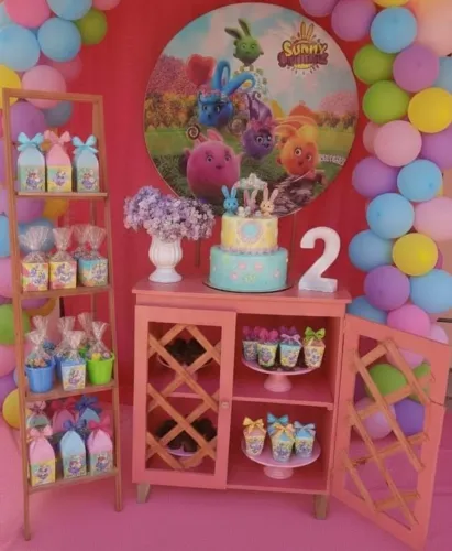 Cômoda para decoração de festa
