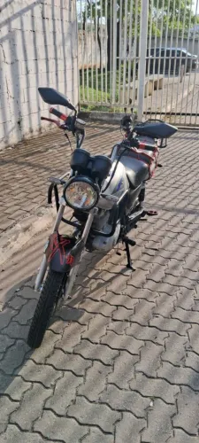 Moto Suzuki Yes Usada