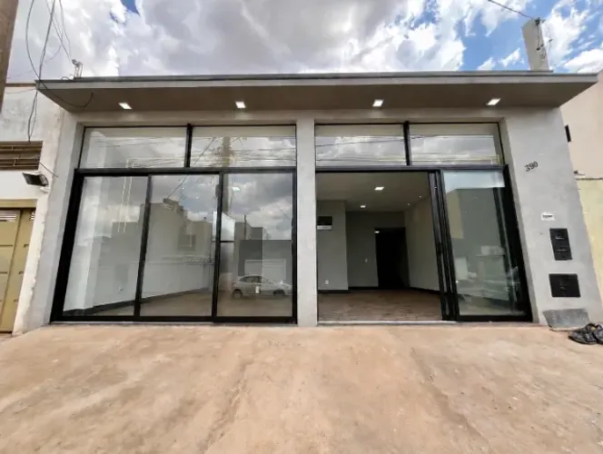 Casa para Alugar 3 Quartos | Ponto Comercial | Piscina e Churrasqueira
