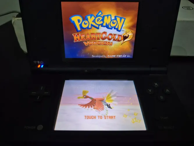 Nintendo DSI + R4I com jogos