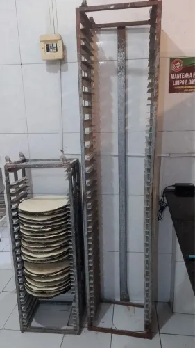 Vendo 3 Carrinhos para Massa de Pizza 