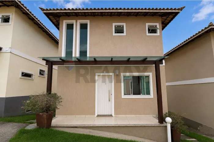 À venda casa em condomínio com 3 quartos e espaço gourmet na Rasa, Búzios