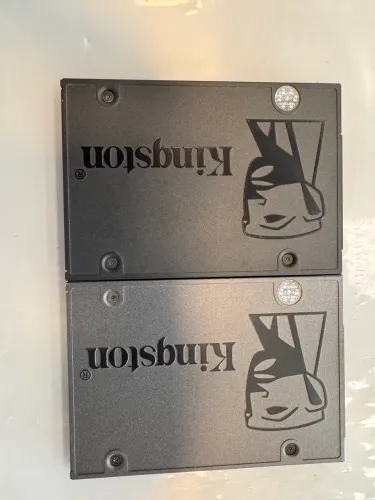 VENDO 2 SSDs Kingston - 480 GB + 240 GB