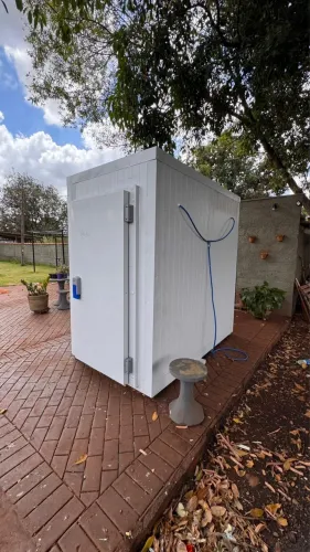 Câmara Fria em PIR - 1,40 x 2,30 x 2,10 - Até -10°C
