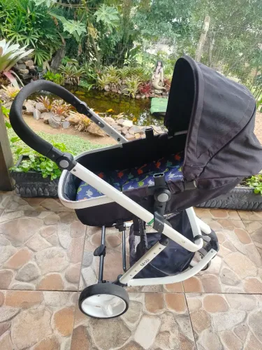 carrinho de bebê 