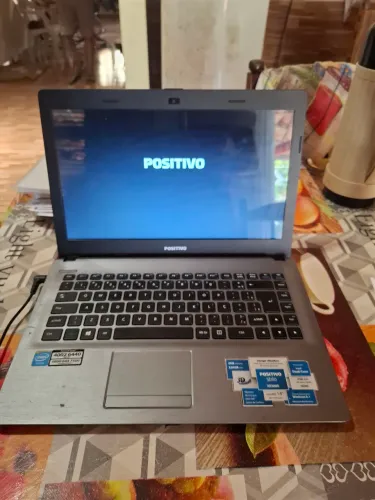 Positivo Premium XR7550 8gb de RAM500 GB HDD