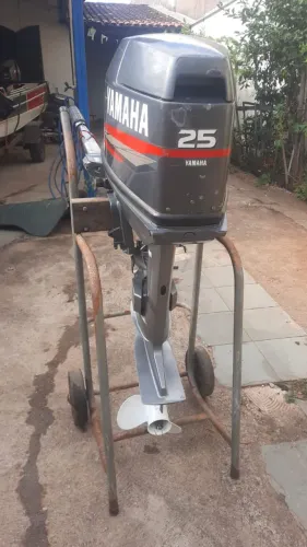 Motor de popa 25 Hp 