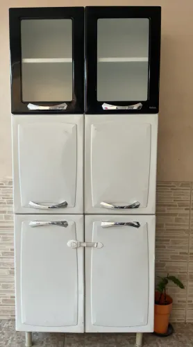 Armário multiuso/cozinha