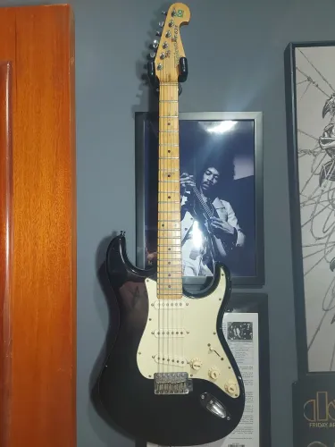 Guitarra Tagima 635 antiga