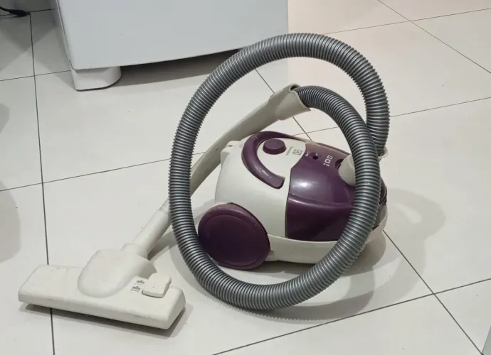 Vendo Aspirador de pó Eletrolux