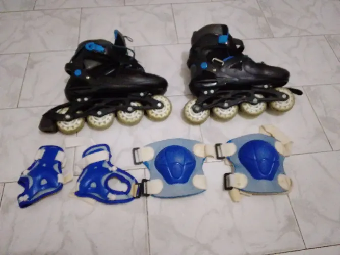 Patins Roller Inline Tamanho de 33 - 37.