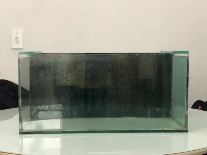 Aquário 35L (60cmx24cmx29cm)