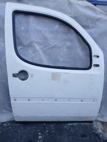 Porta Dd doblo 07 com detalhe