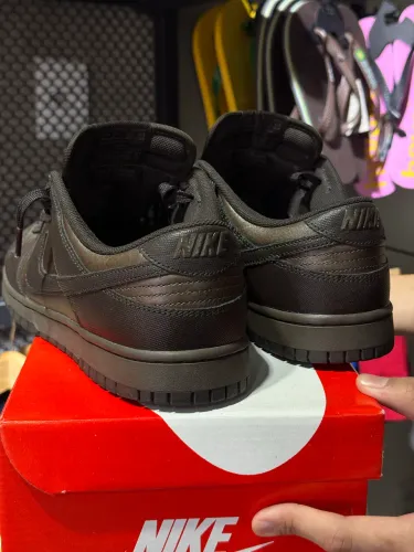 DUNK LOW BROWN - MODELO 2025