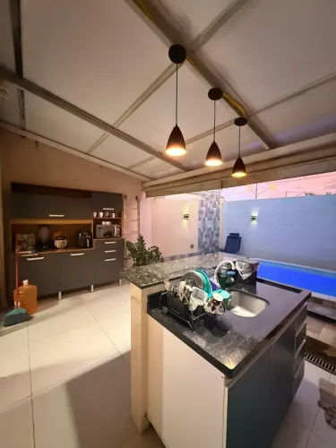 CASA 2/4 COM PISCINA À VENDA - CONDOMINIO RIO CACHOEIRINHA