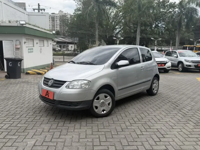 Volkswagen Fox 1.0 MI Total Flex 8V 5P 2010