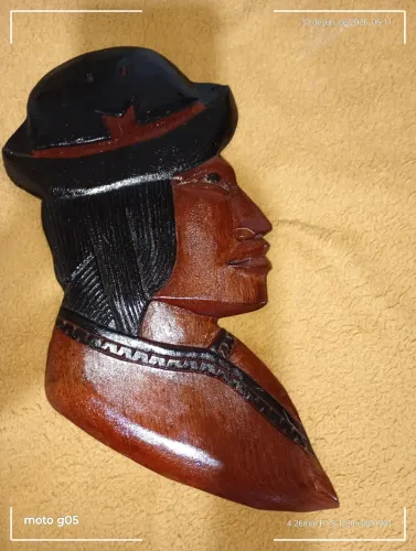 Escultura de parede talhada a mão Arte popular folk arte vintage