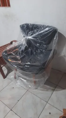 Poltrona nova nunca usada
