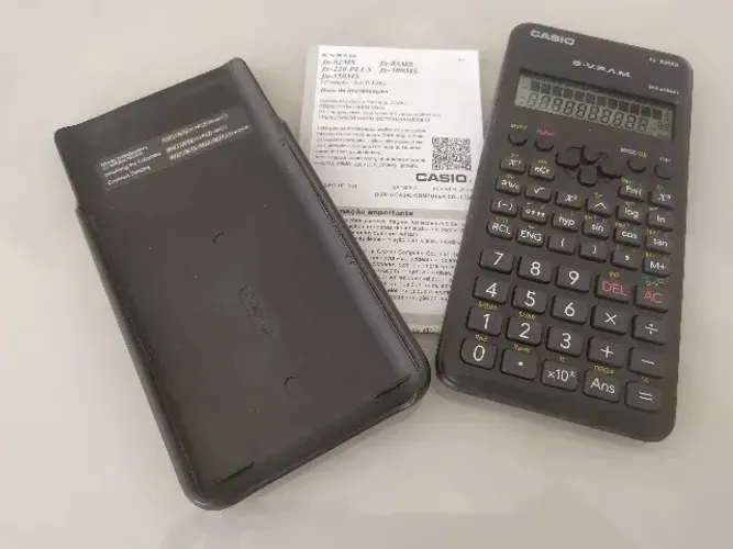 Calculadora Científica Casio fx-82MS S-VPAM Usada