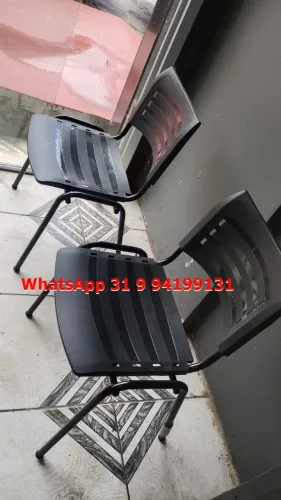 Cadeiras polipropileno Cor Preta Novas Leia a descrição Frete Gratis