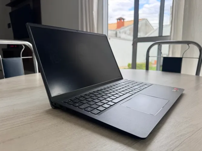 Notebook Dell - Vostro 15 3515