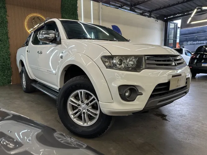 Mitsubishi L200 Triton HPE 3.5 CD V6 24V Flex Aut. 2015