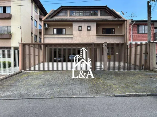 Sobrado com 5 dormitórios à venda, 400 m² por R$ 1.950.000 - Capão Raso - Curitiba/PR