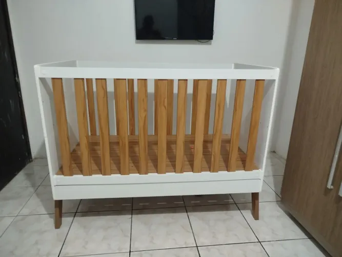 Vendo berço Guti retro amêndoa