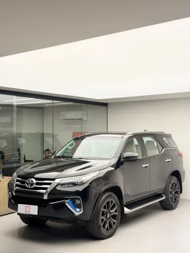 Toyota Hilux SW4 SRX 4X4 2.8 TDI 16V Dies. Aut. 2018