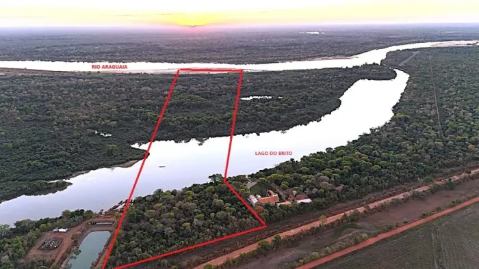 Chácara no Município de São Miguel do Araguaia, Beira do Rio