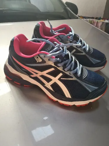 Tênis Asics N 37