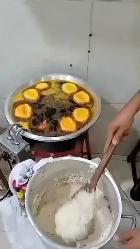 Precisa-se um uma pessoa pra bater massa de acarajé( sexo masculino)