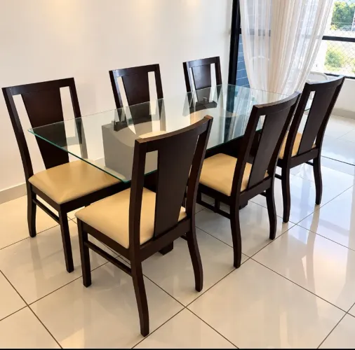 ? VENDO MESA DE JANTAR COM 6 CADEIRAS! ?