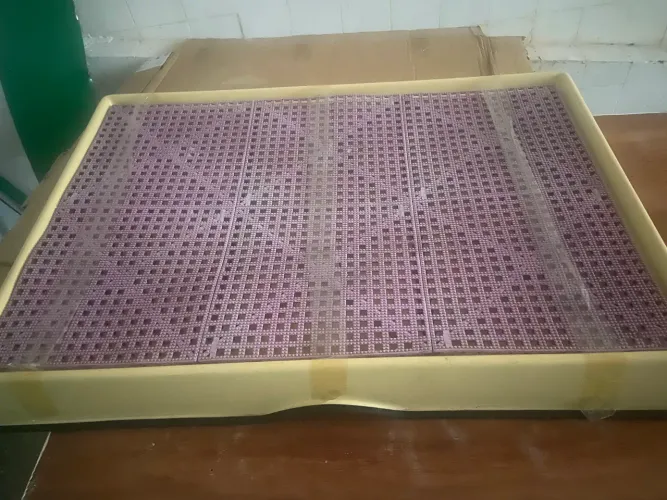 Vende-se um tapete sanitário higiênico