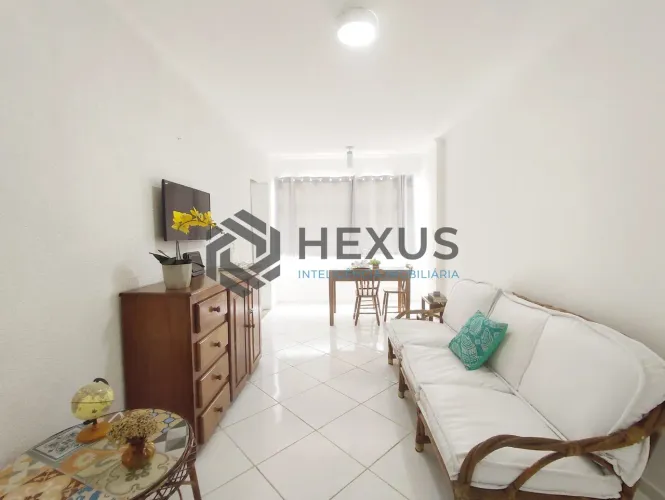 Apartamento a duas quadras da Praia das Pitangueiras, Guaruja