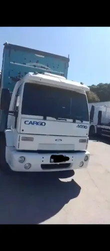 Ford cargo 4030 2001 baú sider