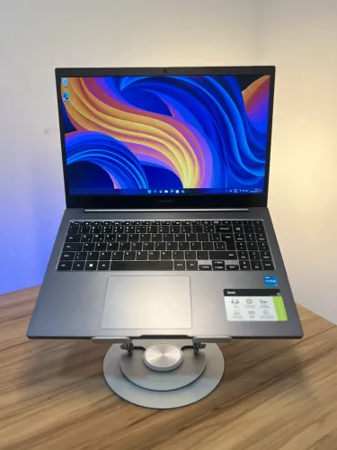 Notebook Top de linha - core i3 11° geração + 256GB SSD MVME ( garantia )