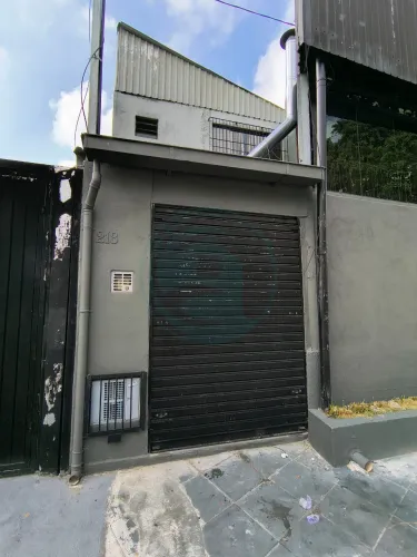 Salão de Locação no Jardim Guanca, São Paulo-SP: 1 Sala, 1 Banheiro, 138m² de Área