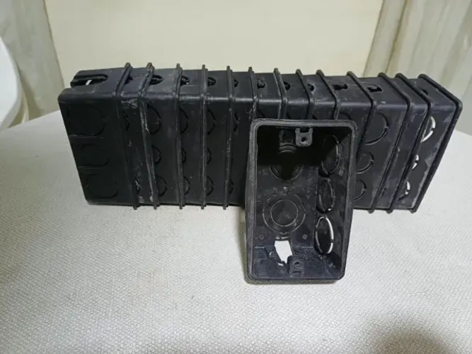 vendo ou troco conduite corrugado 3/4 para instalação elétrica e 14 caixinhas e 7 tomadas