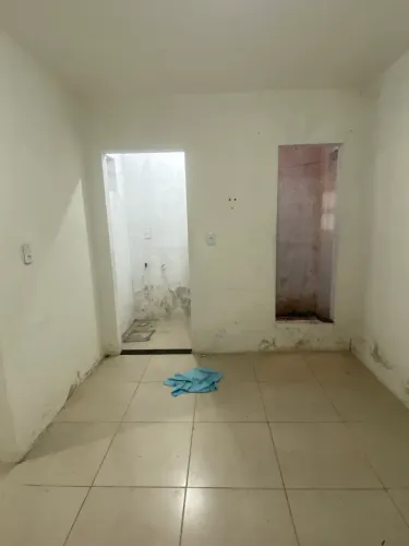 Vendo três casas em baixo e um galpão em cima