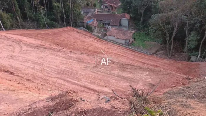 Terreno a Venda no Condomínio Sítio do Engenho - Araçariguama