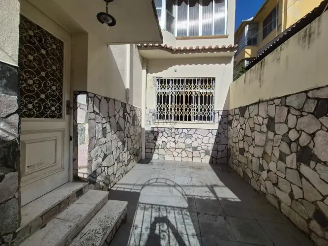 Casa de Vila com 3 Quartos | 269 m² | Charmosa e Espaçosa | Botafogo RJ por R$ 1.150.000