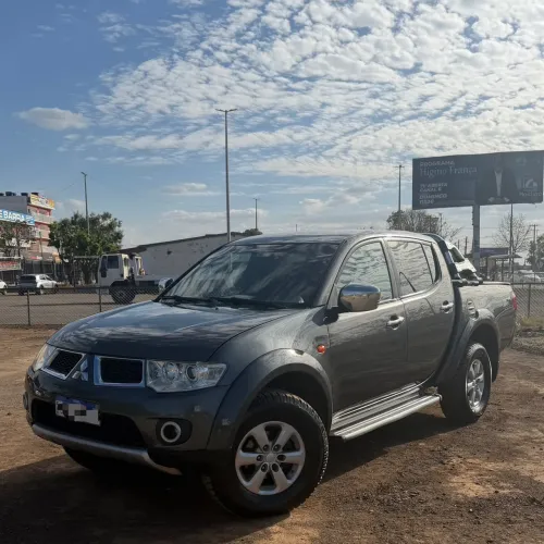 Mitsubishi L200 Triton HPE 3.2 CD TB Int.diesel AUT 2013
