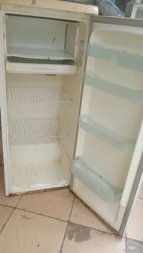 Geladeira Eletrolux 370 litros funcionando tudo garantia e entrego na casa do cliente 